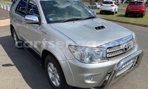 Acheter Occasion Voiture Toyota Fortuner Gris à Hlatikulu, Shiselweni District Acheter Occasion Voiture Toyota Fortuner Gris à Hlatikulu, Shiselweni District
