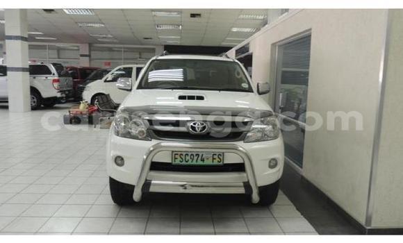 Acheter Occasion Voiture Toyota Fortuner Blanc à Ezulwini, Hhohho Acheter Occasion Voiture Toyota Fortuner Blanc à Ezulwini, Hhohho