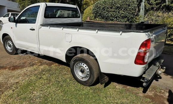 Nunua Ilio tumika Toyota Hilux White Gari ndani ya Hlatikulu nchini Wilaya ya Shiselweni Nunua Ilio tumika Toyota Hilux White Gari ndani ya Hlatikulu nchini Wilaya ya Shiselweni