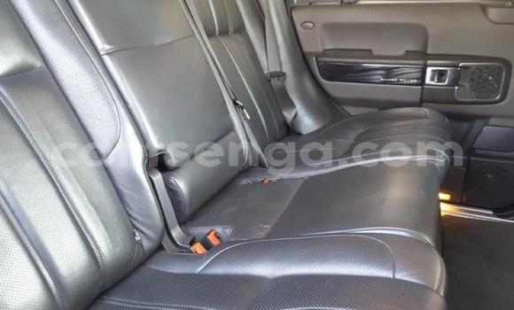 Acheter Occasion Voiture Land Rover Range Rover Vogue Blanc à Ezulwini, Hhohho Acheter Occasion Voiture Land Rover Range Rover Vogue Blanc à Ezulwini, Hhohho