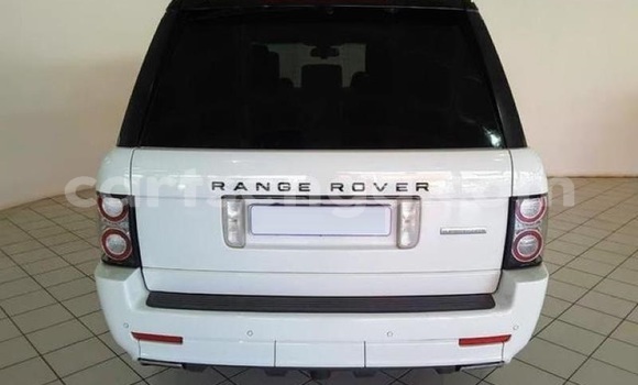 Acheter Occasion Voiture Land Rover Range Rover Vogue Blanc à Ezulwini, Hhohho Acheter Occasion Voiture Land Rover Range Rover Vogue Blanc à Ezulwini, Hhohho