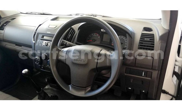 Nunua Ilio tumika Isuzu KB White Gari ndani ya Ezulwini nchini Hhohho Nunua Ilio tumika Isuzu KB White Gari ndani ya Ezulwini nchini Hhohho