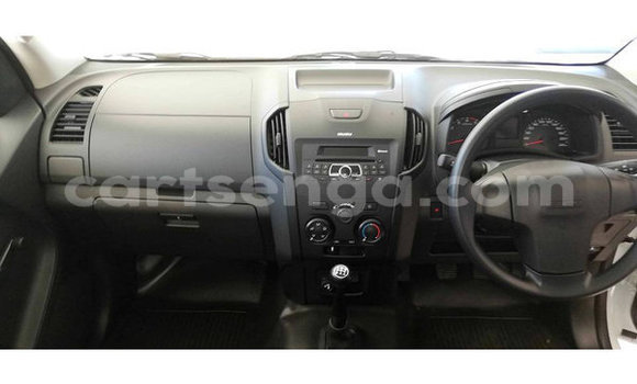 Nunua Ilio tumika Isuzu KB White Gari ndani ya Ezulwini nchini Hhohho Nunua Ilio tumika Isuzu KB White Gari ndani ya Ezulwini nchini Hhohho