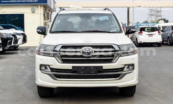 Nunua Imported Toyota Land Cruiser Black Gari ndani ya Import - Dubai nchini Hhohho Nunua Imported Toyota Land Cruiser Black Gari ndani ya Import - Dubai nchini Hhohho