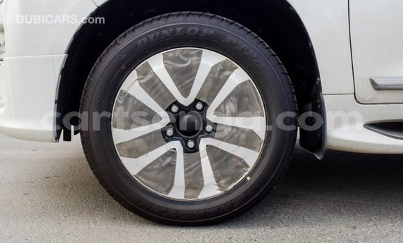 Nunua Imported Toyota Land Cruiser Black Gari ndani ya Import - Dubai nchini Hhohho Nunua Imported Toyota Land Cruiser Black Gari ndani ya Import - Dubai nchini Hhohho