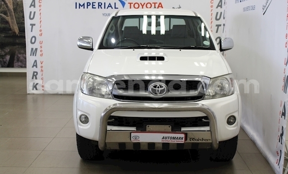 Acheter Occasion Voiture Toyota Hilux Blanc à Tabankulu, Lubombo District Acheter Occasion Voiture Toyota Hilux Blanc à Tabankulu, Lubombo District