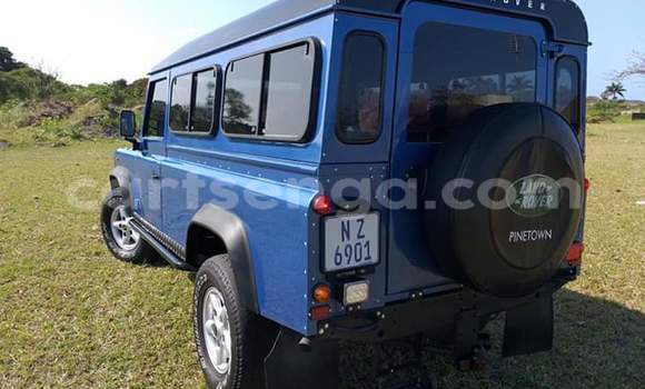Acheter Occasion Voiture Land Rover Defender Bleu à Manzini, Manzini Acheter Occasion Voiture Land Rover Defender Bleu à Manzini, Manzini