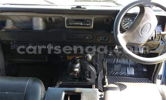 Acheter Occasion Voiture Land Rover Defender Bleu à Manzini, Manzini Acheter Occasion Voiture Land Rover Defender Bleu à Manzini, Manzini