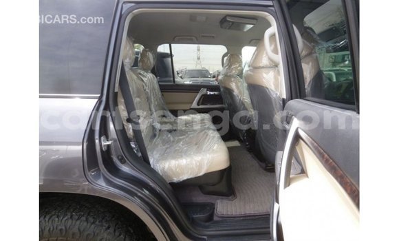 Acheter Import Voiture Toyota Land Cruiser Autre à Import - Dubai, Hhohho Acheter Import Voiture Toyota Land Cruiser Autre à Import - Dubai, Hhohho