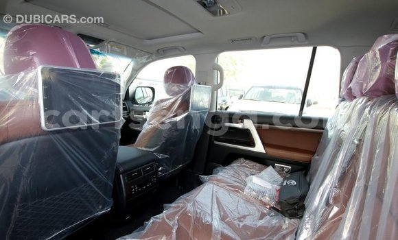 Nunua Imported Toyota Land Cruiser Black Gari ndani ya Import - Dubai nchini Hhohho Nunua Imported Toyota Land Cruiser Black Gari ndani ya Import - Dubai nchini Hhohho