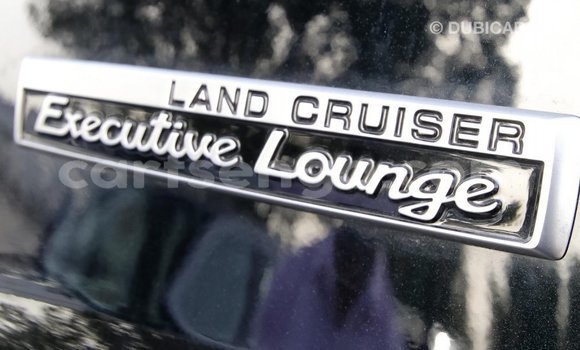 Nunua Imported Toyota Land Cruiser Black Gari ndani ya Import - Dubai nchini Hhohho Nunua Imported Toyota Land Cruiser Black Gari ndani ya Import - Dubai nchini Hhohho