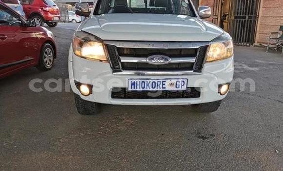 Buy Used Ford Ranger White Car in Hlatikulu in Shiselweni District Buy Used Ford Ranger White Car in Hlatikulu in Shiselweni District