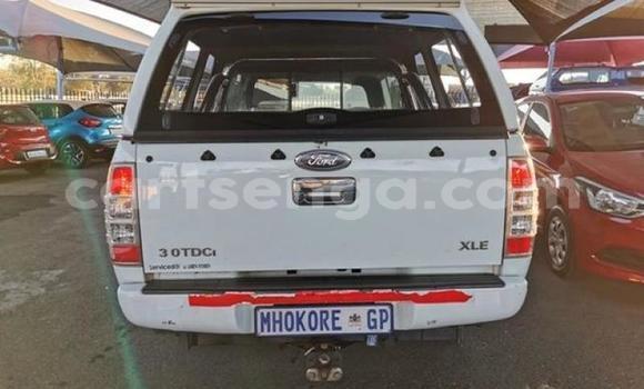 Buy Used Ford Ranger White Car in Hlatikulu in Shiselweni District Buy Used Ford Ranger White Car in Hlatikulu in Shiselweni District