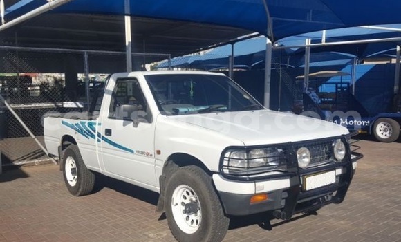 Buy Used Isuzu KB White Car in Ezulwini in Hhohho Buy Used Isuzu KB White Car in Ezulwini in Hhohho