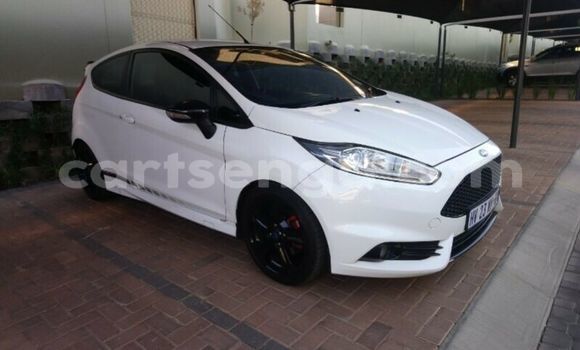 Nunua Ilio tumika Ford Fiesta White Gari ndani ya Ezulwini nchini Hhohho Nunua Ilio tumika Ford Fiesta White Gari ndani ya Ezulwini nchini Hhohho