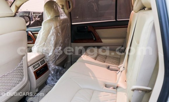 Buy Import Toyota Land Cruiser White Car in Import - Dubai in Hhohho Buy Import Toyota Land Cruiser White Car in Import - Dubai in Hhohho