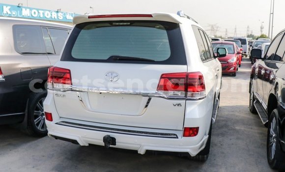 Buy Import Toyota Land Cruiser White Car in Import - Dubai in Hhohho Buy Import Toyota Land Cruiser White Car in Import - Dubai in Hhohho