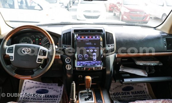 Buy Import Toyota Land Cruiser Black Car in Import - Dubai in Hhohho Buy Import Toyota Land Cruiser Black Car in Import - Dubai in Hhohho