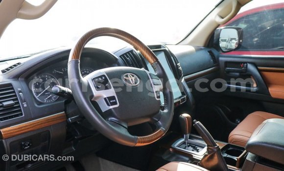Buy Import Toyota Land Cruiser White Car in Import - Dubai in Hhohho Buy Import Toyota Land Cruiser White Car in Import - Dubai in Hhohho