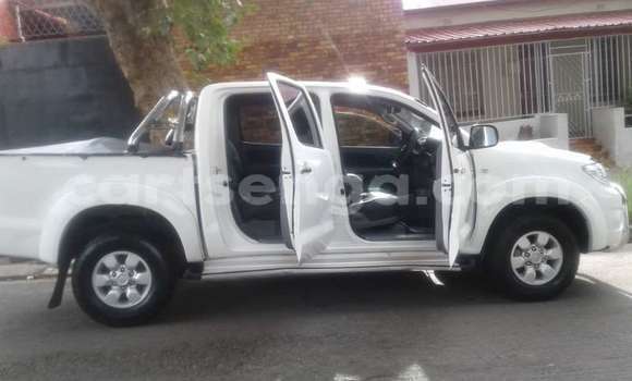 Acheter Occasion Voiture Toyota Hilux Blanc à Ezulwini, Hhohho Acheter Occasion Voiture Toyota Hilux Blanc à Ezulwini, Hhohho