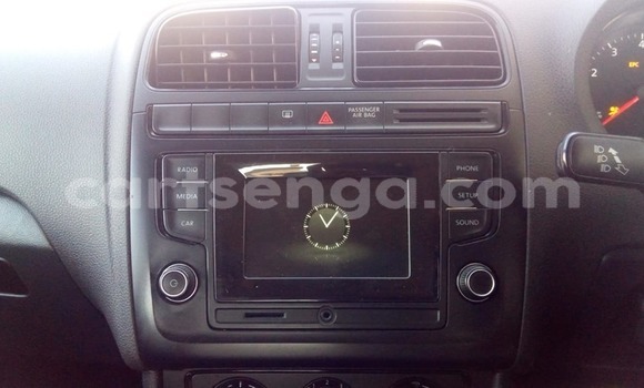 Nunua Ilio tumika Volkswagen Polo White Gari ndani ya Ezulwini nchini Hhohho Nunua Ilio tumika Volkswagen Polo White Gari ndani ya Ezulwini nchini Hhohho