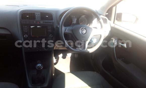 Nunua Ilio tumika Volkswagen Polo White Gari ndani ya Ezulwini nchini Hhohho Nunua Ilio tumika Volkswagen Polo White Gari ndani ya Ezulwini nchini Hhohho