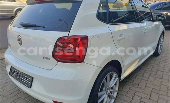 Nunua Ilio tumika Volkswagen Pointer White Gari ndani ya Ezulwini nchini Hhohho Nunua Ilio tumika Volkswagen Pointer White Gari ndani ya Ezulwini nchini Hhohho