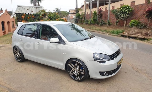 Acheter Occasion Voiture Volkswagen Polo Gris à Bulembu, Hhohho Acheter Occasion Voiture Volkswagen Polo Gris à Bulembu, Hhohho
