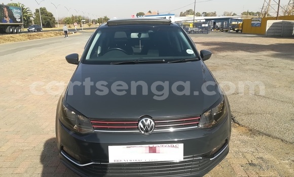 Nunua Ilio tumika Volkswagen Polo Silver Gari ndani ya Ezulwini nchini Hhohho Nunua Ilio tumika Volkswagen Polo Silver Gari ndani ya Ezulwini nchini Hhohho