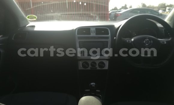 Nunua Ilio tumika Volkswagen Polo Silver Gari ndani ya Ezulwini nchini Hhohho Nunua Ilio tumika Volkswagen Polo Silver Gari ndani ya Ezulwini nchini Hhohho