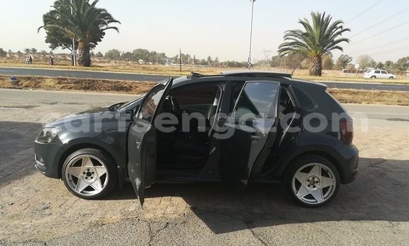 Nunua Ilio tumika Volkswagen Polo Silver Gari ndani ya Ezulwini nchini Hhohho Nunua Ilio tumika Volkswagen Polo Silver Gari ndani ya Ezulwini nchini Hhohho