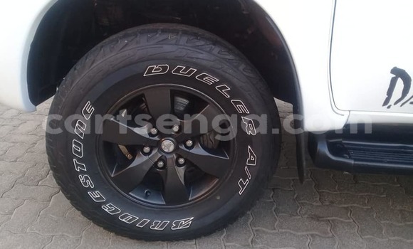 Nunua Ilio tumika Toyota Hilux White Gari ndani ya Bulembu nchini Hhohho Nunua Ilio tumika Toyota Hilux White Gari ndani ya Bulembu nchini Hhohho