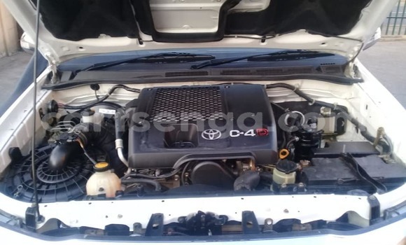 Nunua Ilio tumika Toyota Hilux White Gari ndani ya Bulembu nchini Hhohho Nunua Ilio tumika Toyota Hilux White Gari ndani ya Bulembu nchini Hhohho