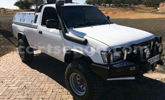 Buy Used Toyota Hilux White Car in Manzini in Manzini Buy Used Toyota Hilux White Car in Manzini in Manzini