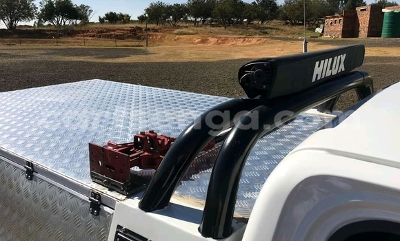 Buy Used Toyota Hilux White Car in Manzini in Manzini Buy Used Toyota Hilux White Car in Manzini in Manzini