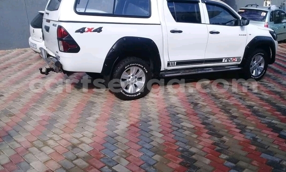Acheter Occasion Voiture Toyota Hilux Blanc à Manzini, Manzini Acheter Occasion Voiture Toyota Hilux Blanc à Manzini, Manzini