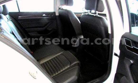 Acheter Occasion Voiture Volkswagen Passat Blanc à Mbabane, Manzini Acheter Occasion Voiture Volkswagen Passat Blanc à Mbabane, Manzini