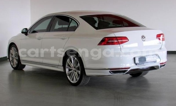 Acheter Occasion Voiture Volkswagen Passat Blanc à Mbabane, Manzini Acheter Occasion Voiture Volkswagen Passat Blanc à Mbabane, Manzini