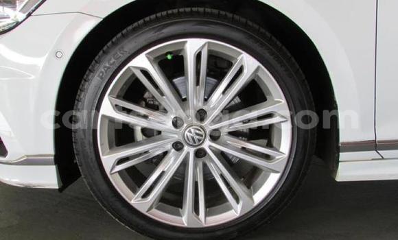 Acheter Occasion Voiture Volkswagen Passat Blanc à Mbabane, Manzini Acheter Occasion Voiture Volkswagen Passat Blanc à Mbabane, Manzini