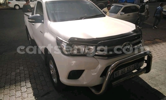 Acheter Occasion Voiture Toyota Hilux Blanc à Manzini, Manzini Acheter Occasion Voiture Toyota Hilux Blanc à Manzini, Manzini
