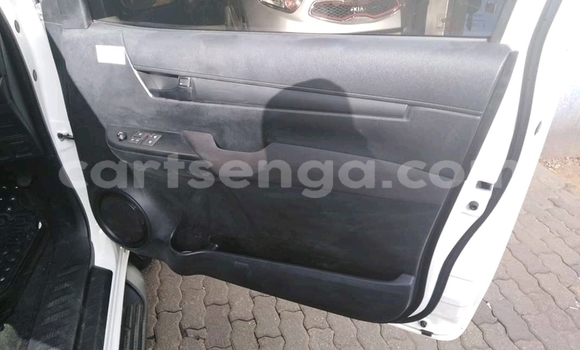 Acheter Occasion Voiture Toyota Hilux Blanc à Manzini, Manzini Acheter Occasion Voiture Toyota Hilux Blanc à Manzini, Manzini