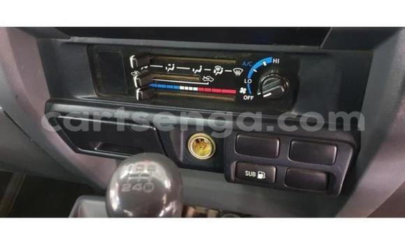 Nunua Ilio tumika Toyota Land Cruiser Beige Gari ndani ya Manzini nchini Manzini Nunua Ilio tumika Toyota Land Cruiser Beige Gari ndani ya Manzini nchini Manzini