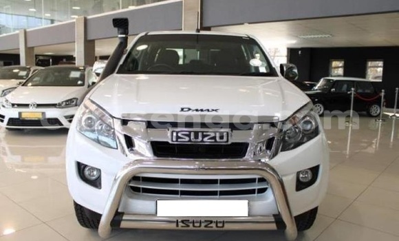 Nunua Ilio tumika Isuzu KB White Gari ndani ya Manzini nchini Manzini Nunua Ilio tumika Isuzu KB White Gari ndani ya Manzini nchini Manzini