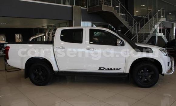 Nunua Ilio tumika Isuzu KB White Gari ndani ya Manzini nchini Manzini Nunua Ilio tumika Isuzu KB White Gari ndani ya Manzini nchini Manzini