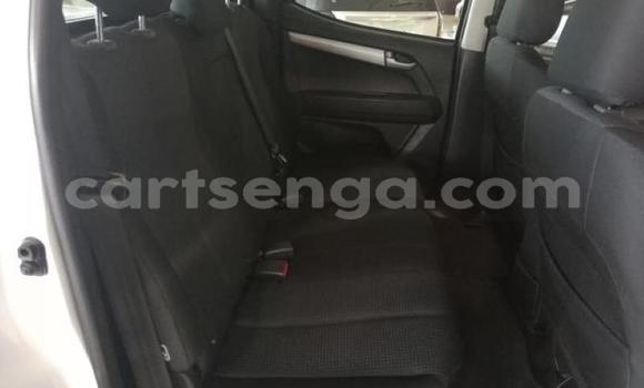 Nunua Ilio tumika Isuzu KB White Gari ndani ya Manzini nchini Manzini Nunua Ilio tumika Isuzu KB White Gari ndani ya Manzini nchini Manzini