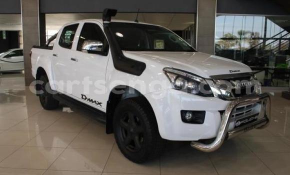 Nunua Ilio tumika Isuzu KB White Gari ndani ya Manzini nchini Manzini Nunua Ilio tumika Isuzu KB White Gari ndani ya Manzini nchini Manzini