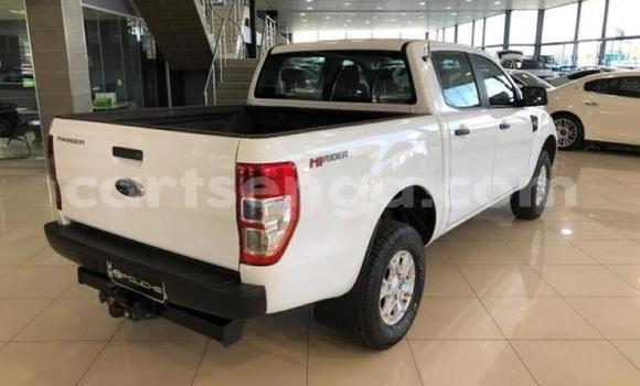 Nunua Ilio tumika Ford Ranger White Gari ndani ya Manzini nchini Manzini Nunua Ilio tumika Ford Ranger White Gari ndani ya Manzini nchini Manzini