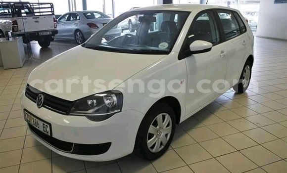 Acheter Occasion Voiture Volkswagen Polo Blanc à Bulembu, Hhohho Acheter Occasion Voiture Volkswagen Polo Blanc à Bulembu, Hhohho