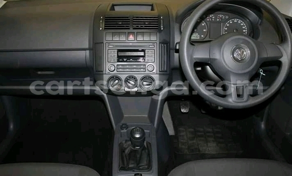 Acheter Occasion Voiture Volkswagen Polo Blanc à Bulembu, Hhohho Acheter Occasion Voiture Volkswagen Polo Blanc à Bulembu, Hhohho