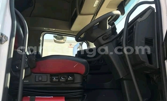 Acheter Occasion Utilitaire Volvo F4 Blanc à Bhunya, Manzini Acheter Occasion Utilitaire Volvo F4 Blanc à Bhunya, Manzini